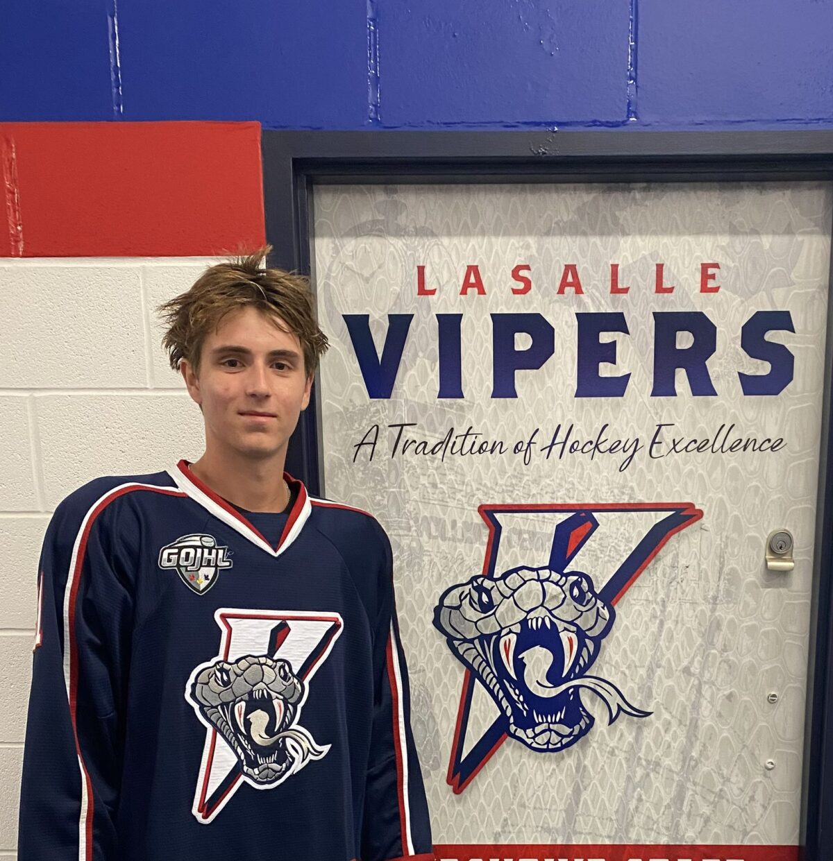 Vipers Sign Jak Thiessen